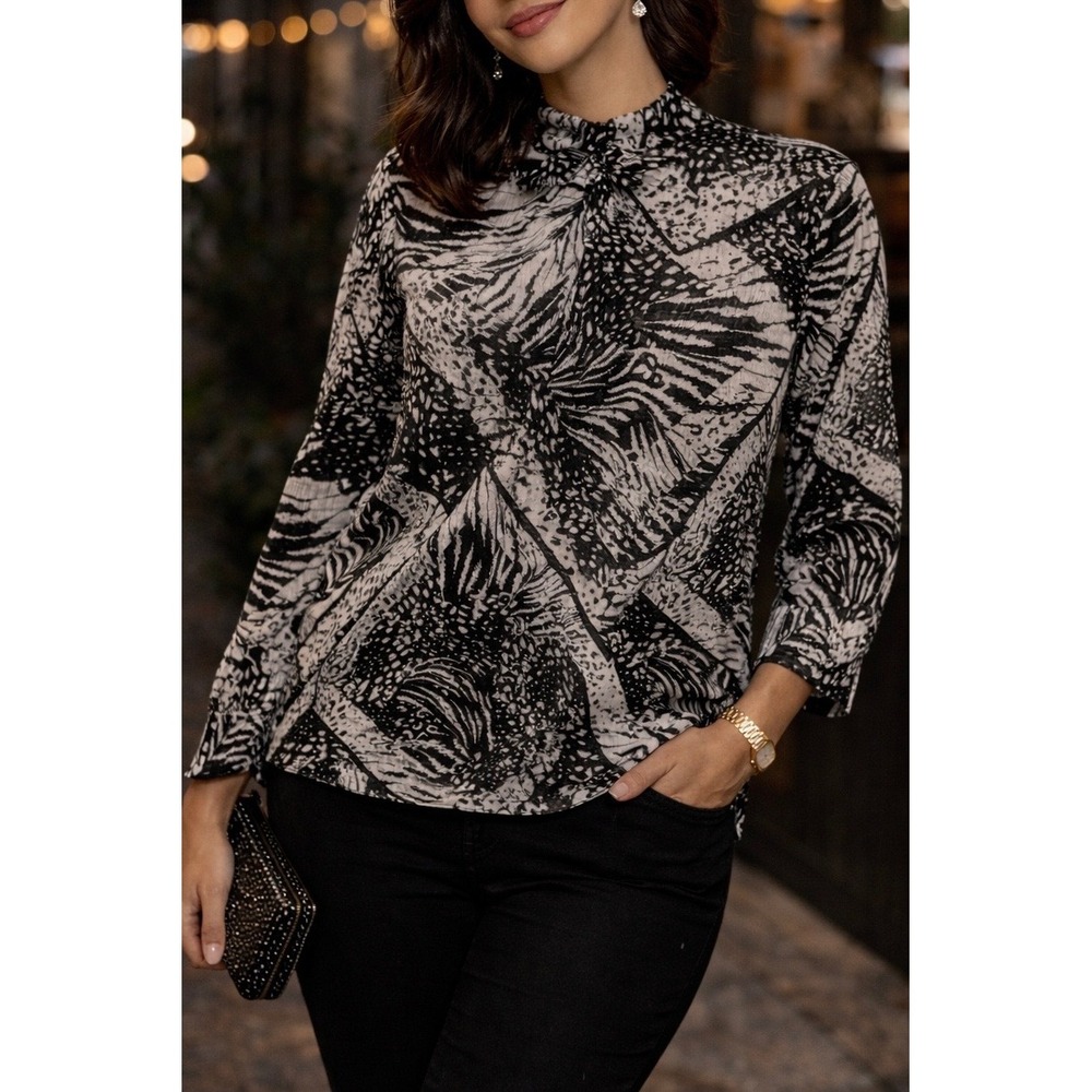 Express Womens Blouse Black White Abstract Print‎ Mock Neck Keyhole Small